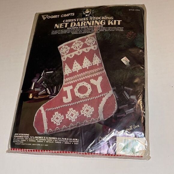 VOGART CRAFTS Christmas Stocking Bet Darning Kit Style #2945 - Picture 1 of 3